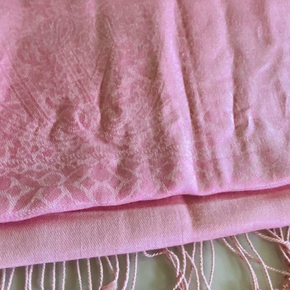 Traditional Pink Pashmina But with a Fun Paisley Print - Picture 5 of 5